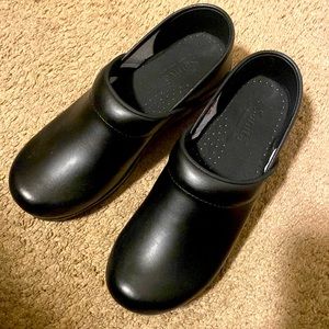 Sanita Professional Clogs in black
